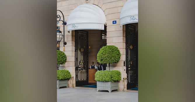 Instagram : Ritz Instagram : Ritz