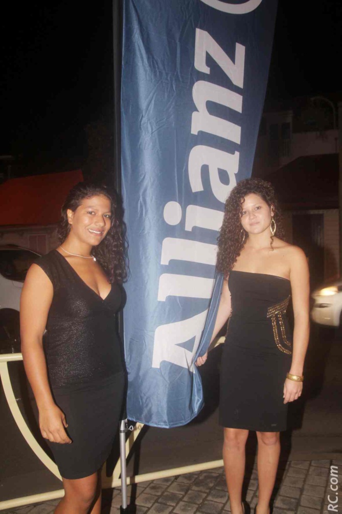 Janice et Audrey, hôtesses Janice et Audrey, hôtesses