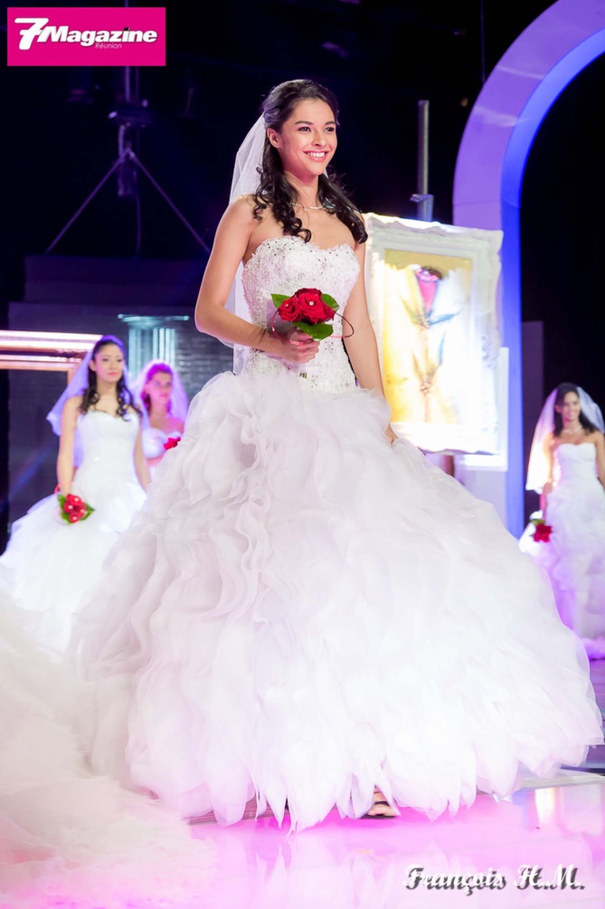 Moments émotion sur Miss Réunion: les robes de soirée et de mariée Moments émotion sur Miss Réunion: les robes de soirée et de mariée