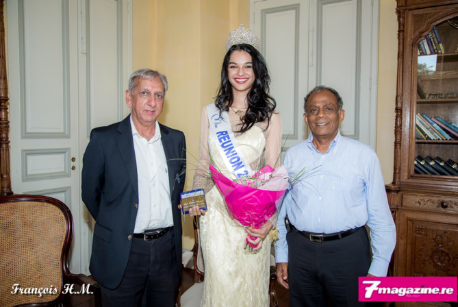 Aziz Patel, délégué Miss France, Miss Réunion 2015 et le maire de Saint-Denis Aziz Patel, délégué Miss France, Miss Réunion 2015 et le maire de Saint-Denis