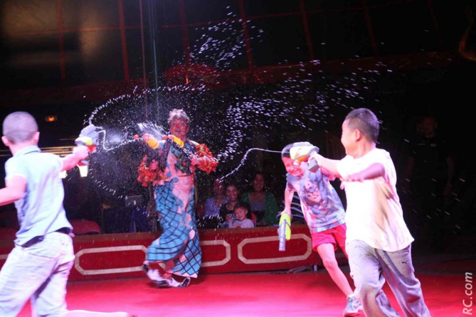 Les enfants ont adoré le clown Bobylev qui est originaire de Russie.