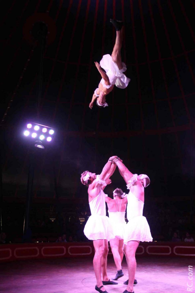 Le Cirque Raluy: magique! Le Cirque Raluy: magique!