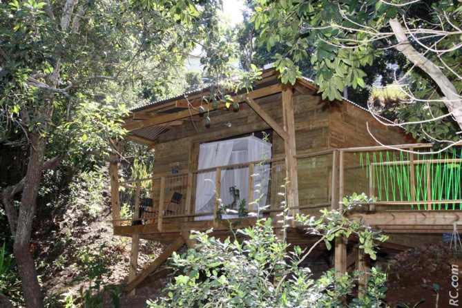 «Cabanes insolites» à la Rivière Saint-Louis «Cabanes insolites» à la Rivière Saint-Louis