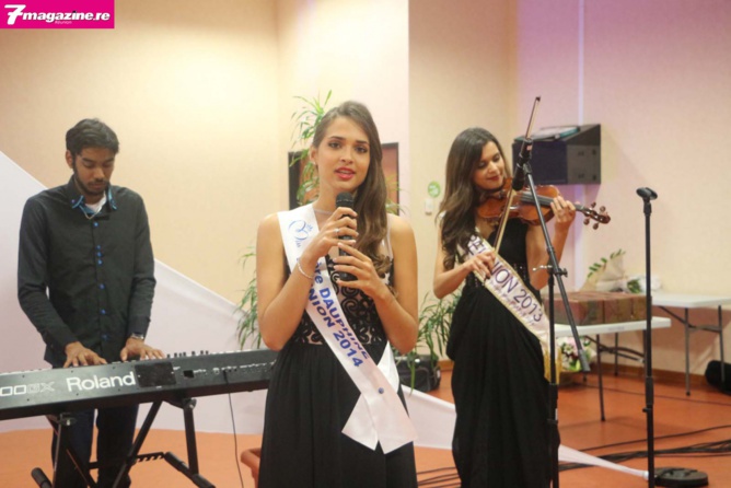 Anne-Gaëlle au micro et Vanille au violon! Anne-Gaëlle au micro et Vanille au violon!