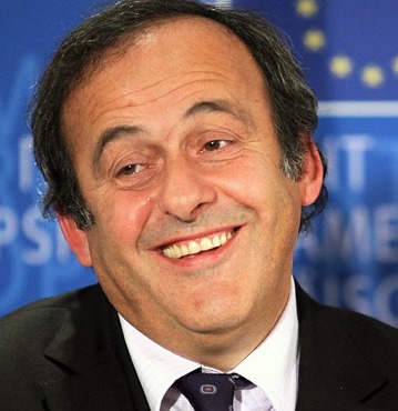 Il a le sourire, il est favori pour remplacer Blatter...