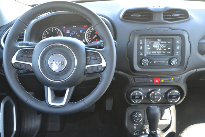 Jeep Renegade<br>Atypique et moderne Jeep Renegade<br>Atypique et moderne
