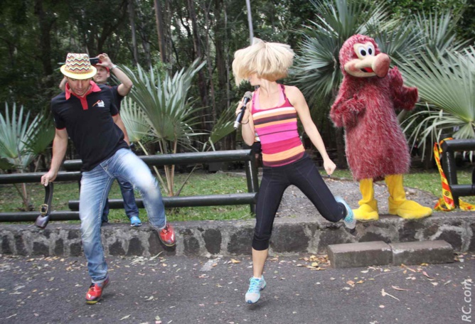 Echauffement assuré au départ des 25 km, avec un Jérôme Désiré qui s'y met lui aussi Echauffement assuré au départ des 25 km, avec un Jérôme Désiré qui s'y met lui aussi