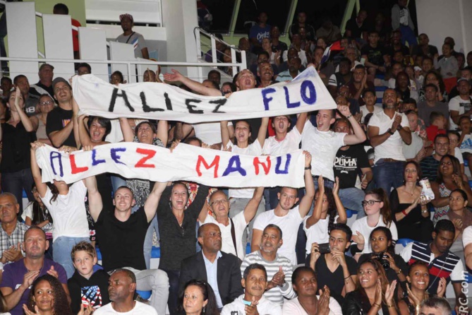 Un public acquis à la cause Réunionnaise dans les gradins Un public acquis à la cause Réunionnaise dans les gradins