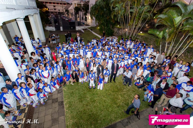 Jeux des Iles<br>Les athlètes réunionnais à la Préfecture</br> Jeux des Iles<br>Les athlètes réunionnais à la Préfecture</br>