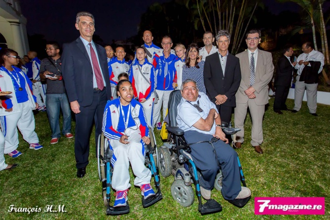Jeux des Iles<br>Les athlètes réunionnais à la Préfecture</br> Jeux des Iles<br>Les athlètes réunionnais à la Préfecture</br>