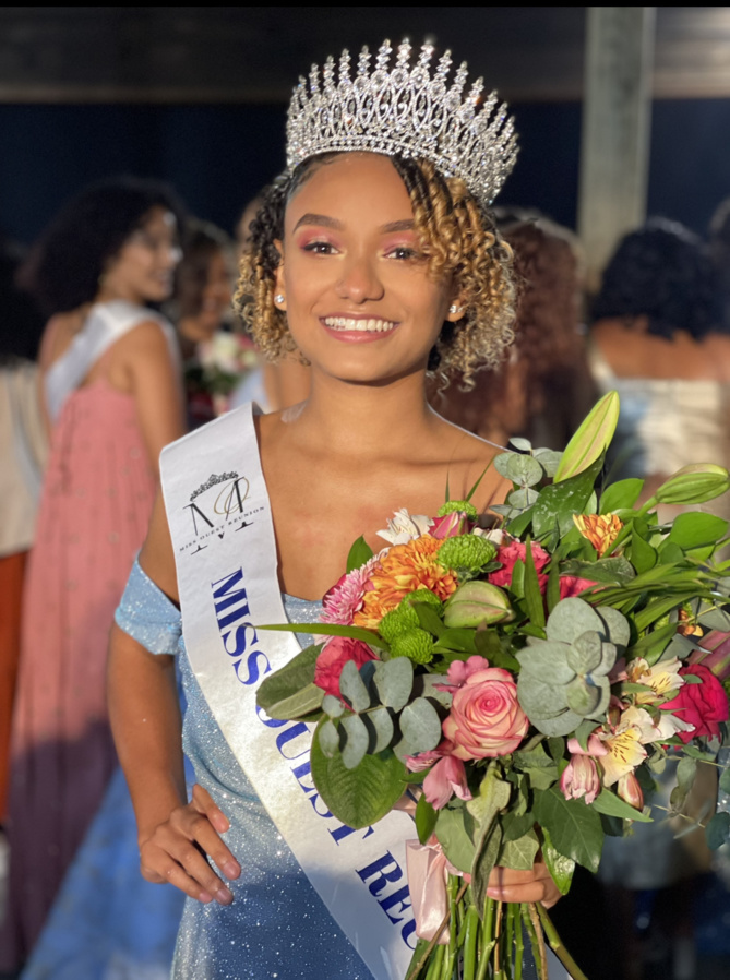 Miss Ouest Réunion 2024: Cleane Hypolite remporte la couronne Miss Ouest Réunion 2024: Cleane Hypolite remporte la couronne