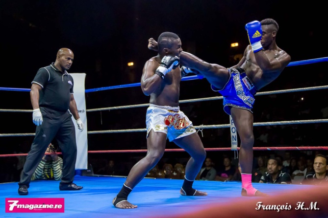 K1 et Muay Thaï au Stade de l'Est<br>Un "choc" réussi!</br> K1 et Muay Thaï au Stade de l'Est<br>Un "choc" réussi!</br>