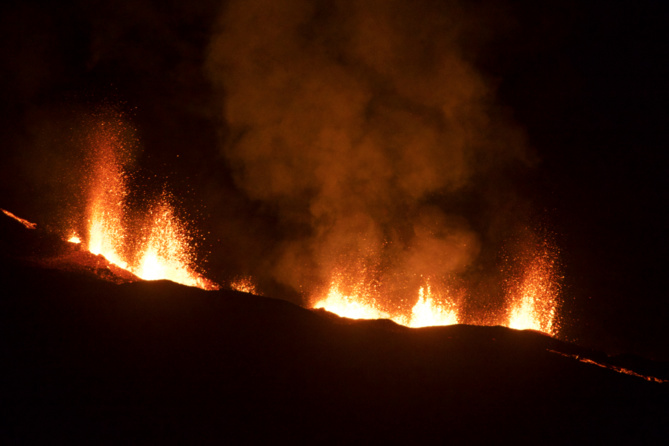 Le volcan refait son show... Le volcan refait son show...
