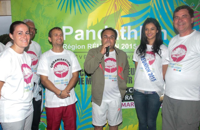 Pandathlon à Saint-Philippe<br>2 000 marcheurs pour La Réunion et pour la planète!<br />