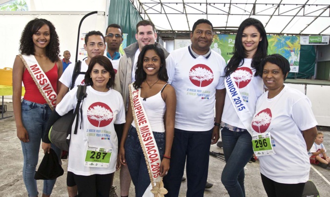 Pandathlon à Saint-Philippe<br>2 000 marcheurs pour La Réunion et pour la planète!<br />