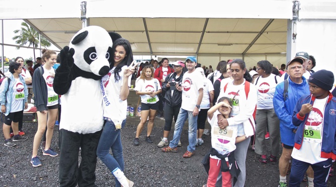 Pandathlon à Saint-Philippe<br>2 000 marcheurs pour La Réunion et pour la planète!<br /> Pandathlon à Saint-Philippe<br>2 000 marcheurs pour La Réunion et pour la planète!<br />