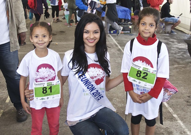 Pandathlon à Saint-Philippe<br>2 000 marcheurs pour La Réunion et pour la planète!<br /> Pandathlon à Saint-Philippe<br>2 000 marcheurs pour La Réunion et pour la planète!<br />