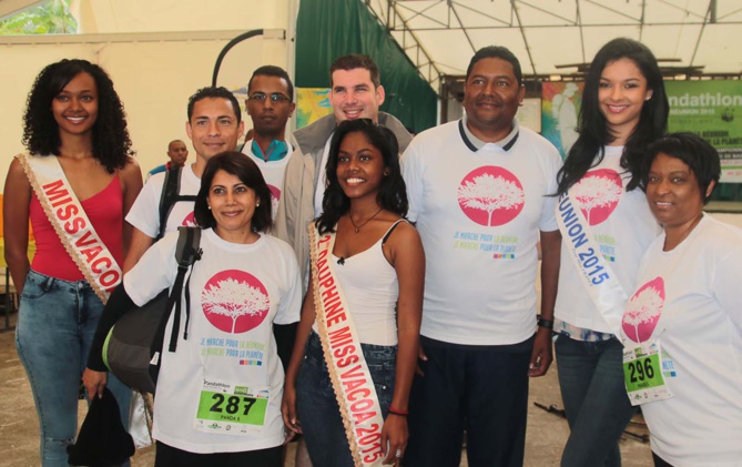 Pandathlon à Saint-Philippe<br>2 000 marcheurs pour La Réunion et pour la planète!<br />