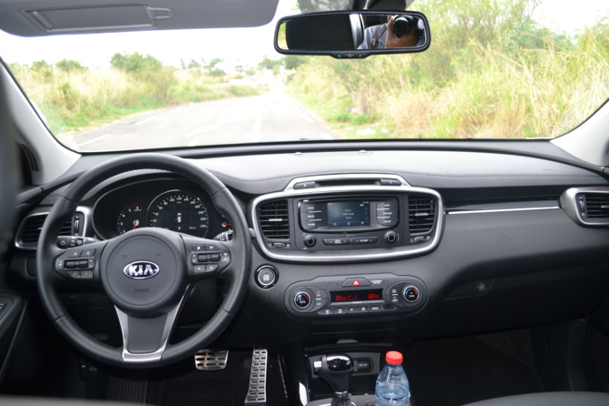 Une planche de bord agréable... Seul regret: l'écran central est petit! Une planche de bord agréable... Seul regret: l'écran central est petit!