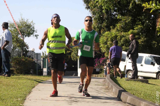 Stéphane Séry non-voyant et son guide Armand Sautron.