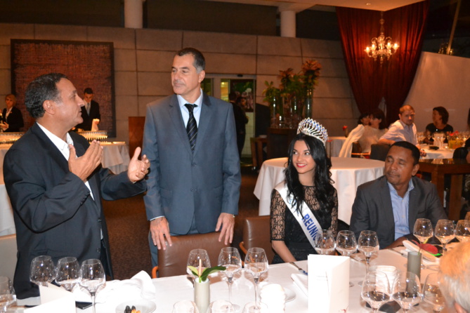 Mahieddine Hedli, Thierry Romanos, Azuima Issa, et le Ministre polynésien Tearii Alpha Mahieddine Hedli, Thierry Romanos, Azuima Issa, et le Ministre polynésien Tearii Alpha