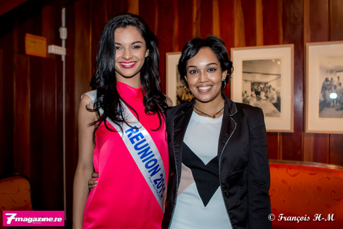 Expo "Vues intérieures"<br>Miss Réunion et sa famille photographiées par Athénas Expo "Vues intérieures"<br>Miss Réunion et sa famille photographiées par Athénas