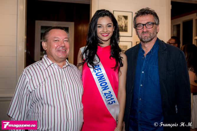 Expo "Vues intérieures"<br>Miss Réunion et sa famille photographiées par Athénas Expo "Vues intérieures"<br>Miss Réunion et sa famille photographiées par Athénas