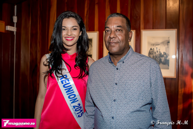 Expo "Vues intérieures"<br>Miss Réunion et sa famille photographiées par Athénas Expo "Vues intérieures"<br>Miss Réunion et sa famille photographiées par Athénas