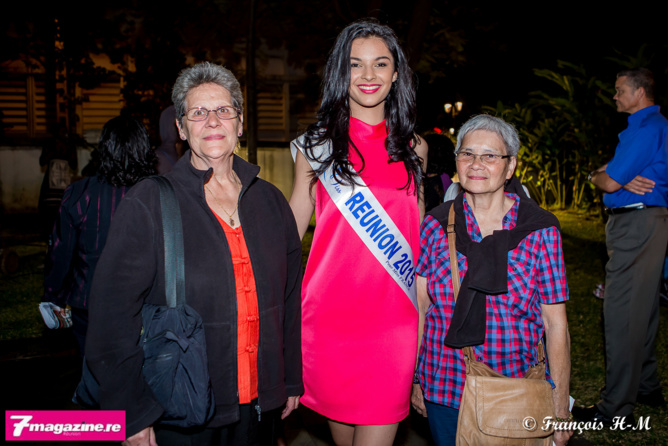 Expo "Vues intérieures"<br>Miss Réunion et sa famille photographiées par Athénas Expo "Vues intérieures"<br>Miss Réunion et sa famille photographiées par Athénas