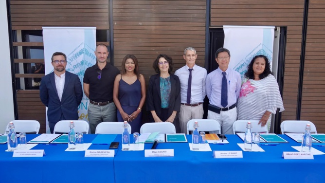 Signature du contrat de filière « Économie Bleue » Signature du contrat de filière « Économie Bleue »