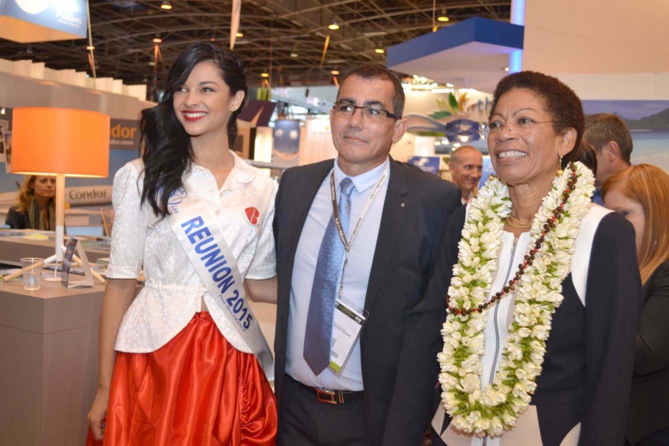 Azuima Issa, Ptarick Serveaux, et George Pau-Langevin, Ministre des Outre-Mer Azuima Issa, Ptarick Serveaux, et George Pau-Langevin, Ministre des Outre-Mer