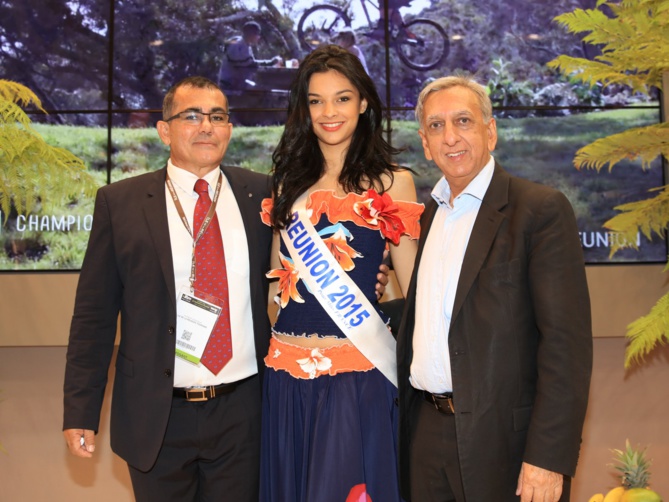 Patrick Serveaux, Azuima Issa, et Aziz Patel, délégué Miss France pour La Réunion Patrick Serveaux, Azuima Issa, et Aziz Patel, délégué Miss France pour La Réunion