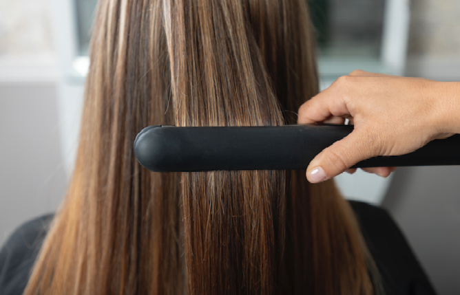 Les dangers des lissages brésiliens : une alerte des autorités sanitaires Les dangers des lissages brésiliens : une alerte des autorités sanitaires