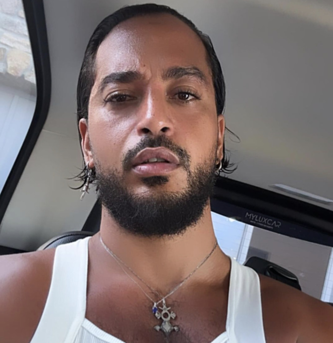 Plainte pour harcèlement sexuel contre Slimane, déposée par un ex-technicien de sa tournée Plainte pour harcèlement sexuel contre Slimane, déposée par un ex-technicien de sa tournée