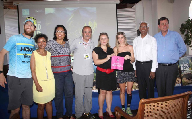Le Comité Réunion Parkinson, représentée par Emmanuelle Mussard et Véronique Rocailleau Le Comité Réunion Parkinson, représentée par Emmanuelle Mussard et Véronique Rocailleau