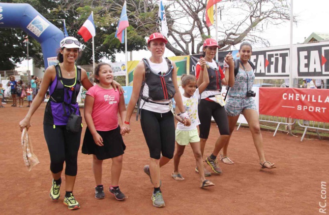 Professeur de zumba, Edina est aussi une adepte de la Diagonale des Fous. Professeur de zumba, Edina est aussi une adepte de la Diagonale des Fous.