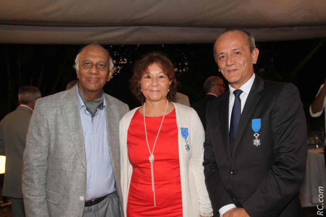 Noor Locate, chef d'entreprise, Ginette Azélie et Loïc Armand, sous-préfet de Saint-Pierre. Noor Locate, chef d'entreprise, Ginette Azélie et Loïc Armand, sous-préfet de Saint-Pierre.