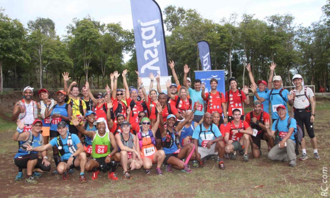 Les représentants de la Réunion posent avant de s'attaquer aux 22 km de la course du Solitaire. Les représentants de la Réunion posent avant de s'attaquer aux 22 km de la course du Solitaire.