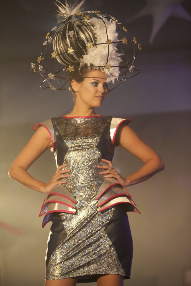 Show coiffure à la Plaine des Cafres<br>"La tête dans les étoiles" Show coiffure à la Plaine des Cafres<br>"La tête dans les étoiles"