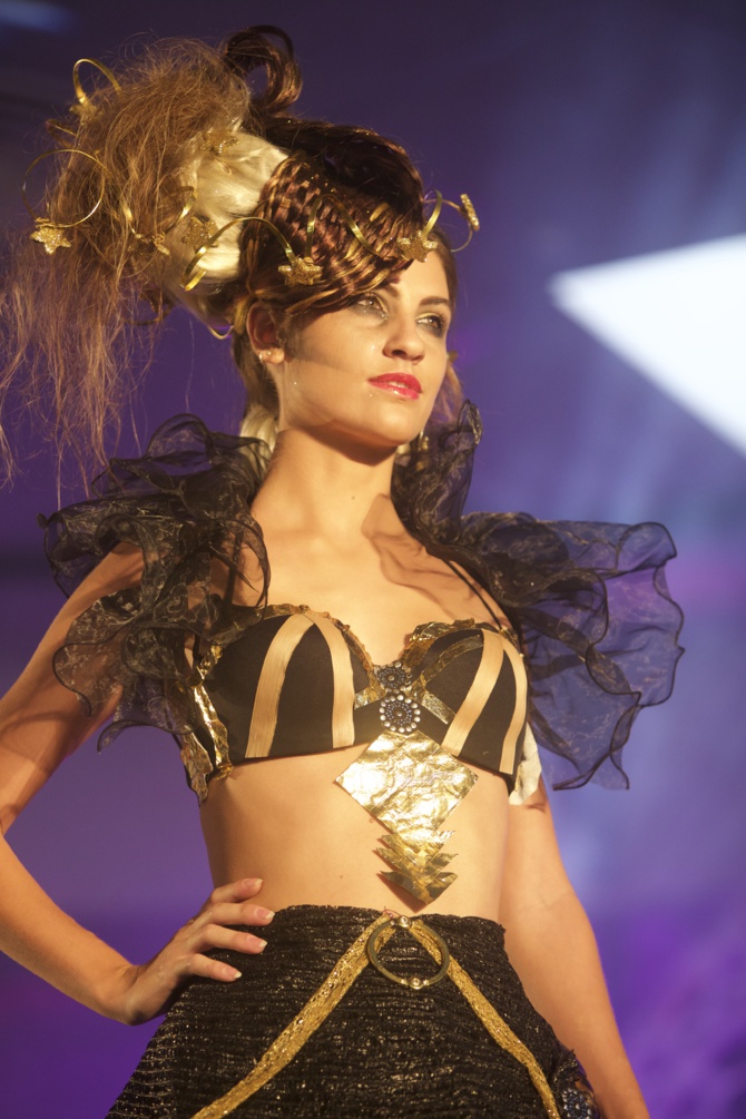 Show coiffure à la Plaine des Cafres<br>"La tête dans les étoiles" Show coiffure à la Plaine des Cafres<br>"La tête dans les étoiles"