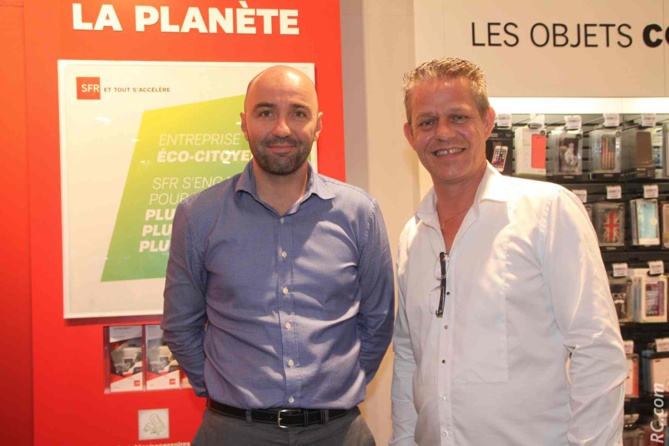 Eric Gourlaouen, directeur des ventes SRR, et Olivier Duran, distributeur Eric Gourlaouen, directeur des ventes SRR, et Olivier Duran, distributeur