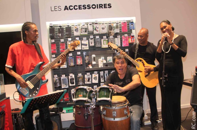 Aïdy Pfuetzenreuter , Jimmy, Jean-Charles et Jémo, les artistes qui ont animé la soirée Aïdy Pfuetzenreuter , Jimmy, Jean-Charles et Jémo, les artistes qui ont animé la soirée