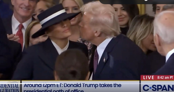 Le chapeau de Melania Trump: un bon prétexte pour ne pas embrasser le Président? Le chapeau de Melania Trump: un bon prétexte pour ne pas embrasser le Président?