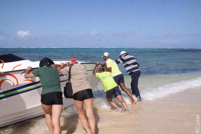 Après la pause déjeuner, tout le monde ré-embarque Après la pause déjeuner, tout le monde ré-embarque