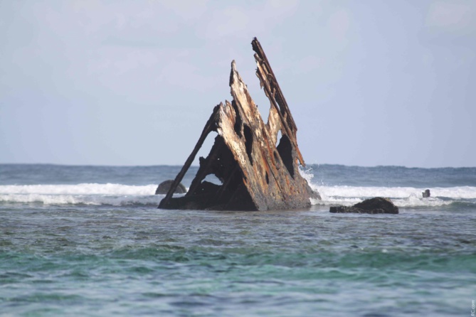 Les restes du Delblair pointés vers le ciel, victimes de l'usure du temps qui passe Les restes du Delblair pointés vers le ciel, victimes de l'usure du temps qui passe