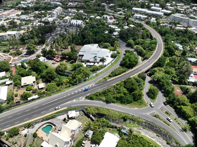 Réaménagement de l’échangeur de Carosse : améliorer la mobilité et la sécurité à Saint-Gilles-les-Bains Réaménagement de l’échangeur de Carosse : améliorer la mobilité et la sécurité à Saint-Gilles-les-Bains