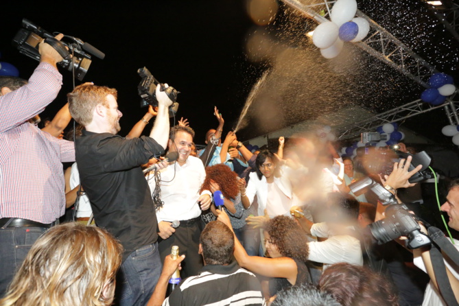 Un petit retour en arrière, c'était le dimanche d'avant, au QG de Réunion Nous à la Rivière des Pluies.