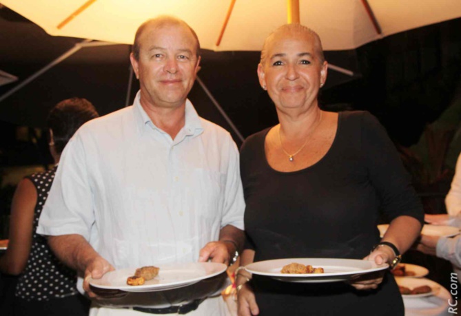 Jean-Bernard Hoarau et Danièle Lenormand, vice-présidente à la Région Région. Jean-Bernard Hoarau et Danièle Lenormand, vice-présidente à la Région Région.