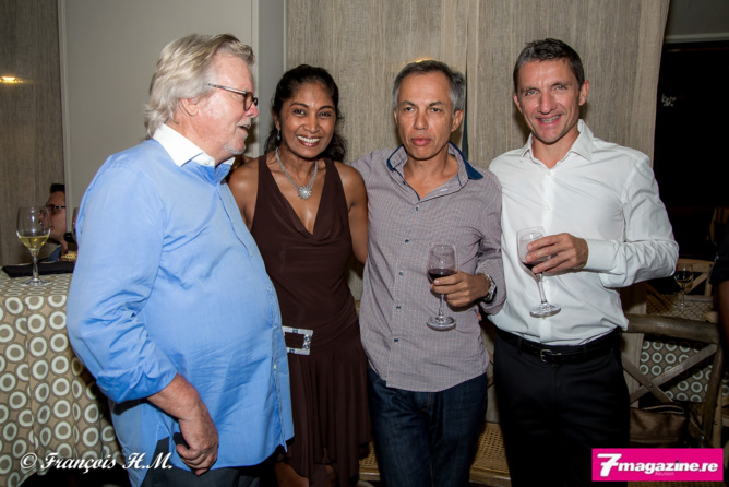 Gérard Hoarau, Annick Placenti, et Gino Martin de Fidassur Assurance, Michel Petiot Gérard Hoarau, Annick Placenti, et Gino Martin de Fidassur Assurance, Michel Petiot