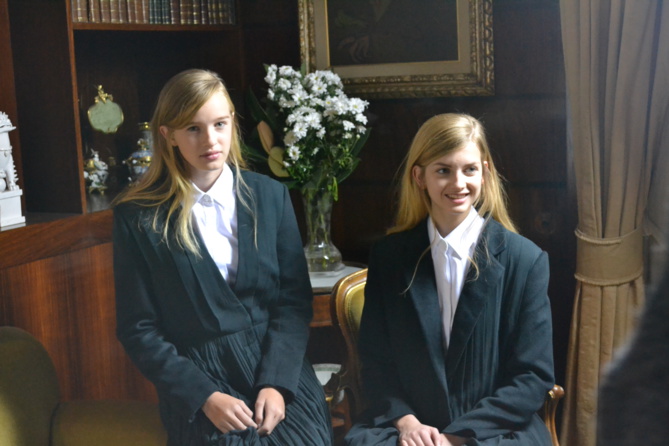 Léia et Mathilde lors du shooting à Milan Léia et Mathilde lors du shooting à Milan